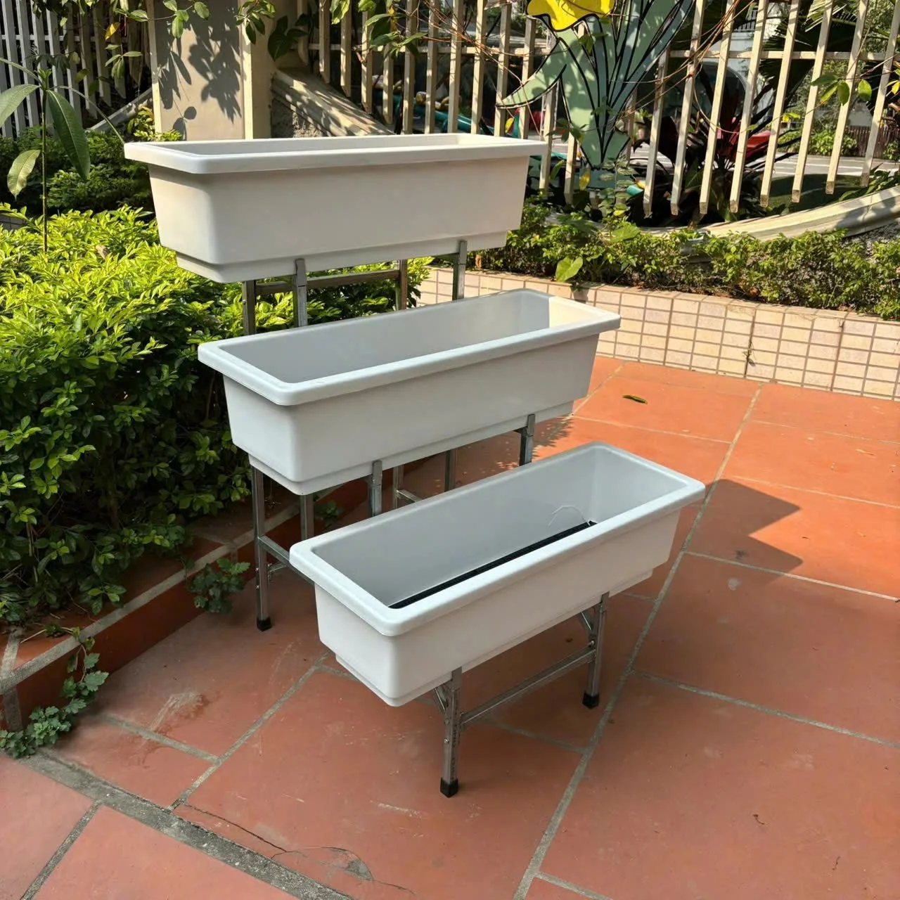 Kệ trồng cây ban công chung cư